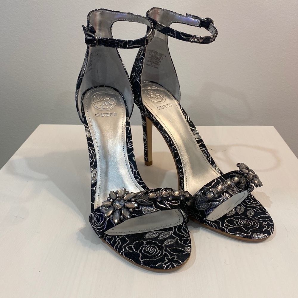 Nwot Guess Floral Ankle Strap Heel Sandal